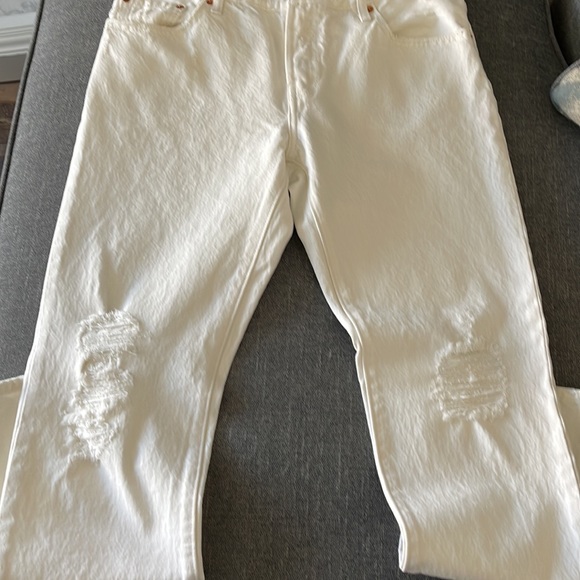 Levi’s distressed white 501 jeans - Picture 5 of 6